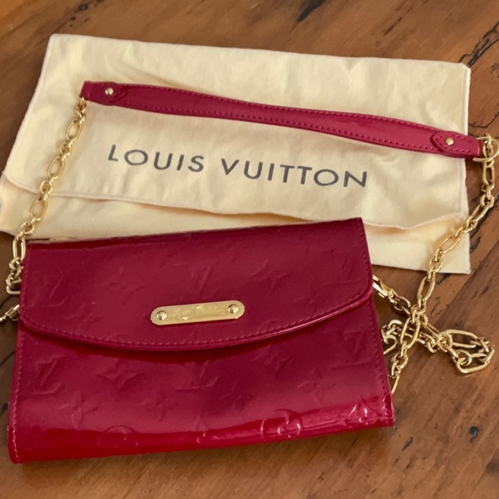 Louis Vuitton Bel Air pomme  D Amour clutch or crossbody with chain